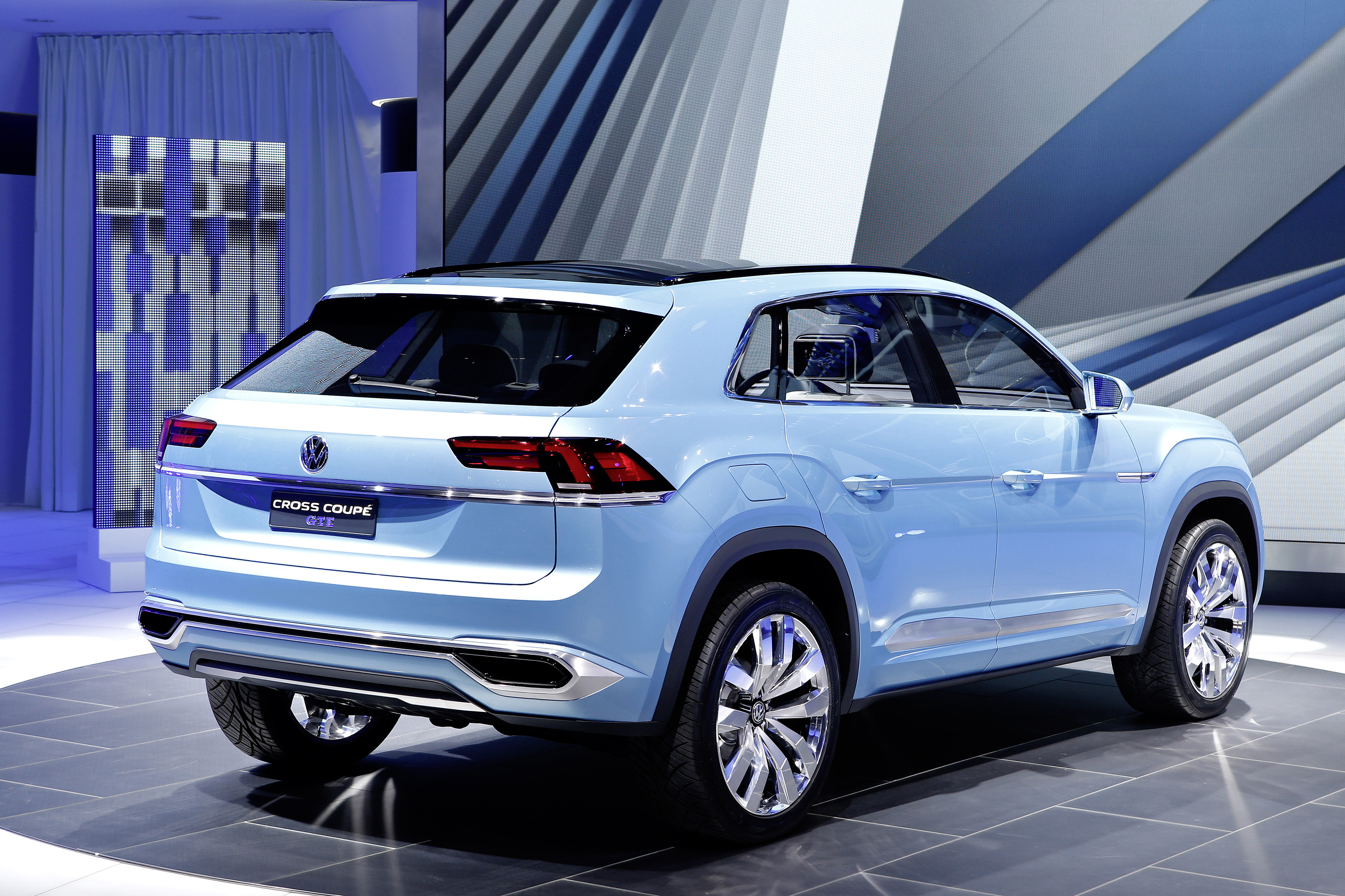 Volkswagen Cross Coupe GTE