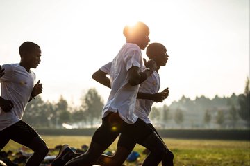 Eliud Kipchoge trainning for the INEOS 1:59