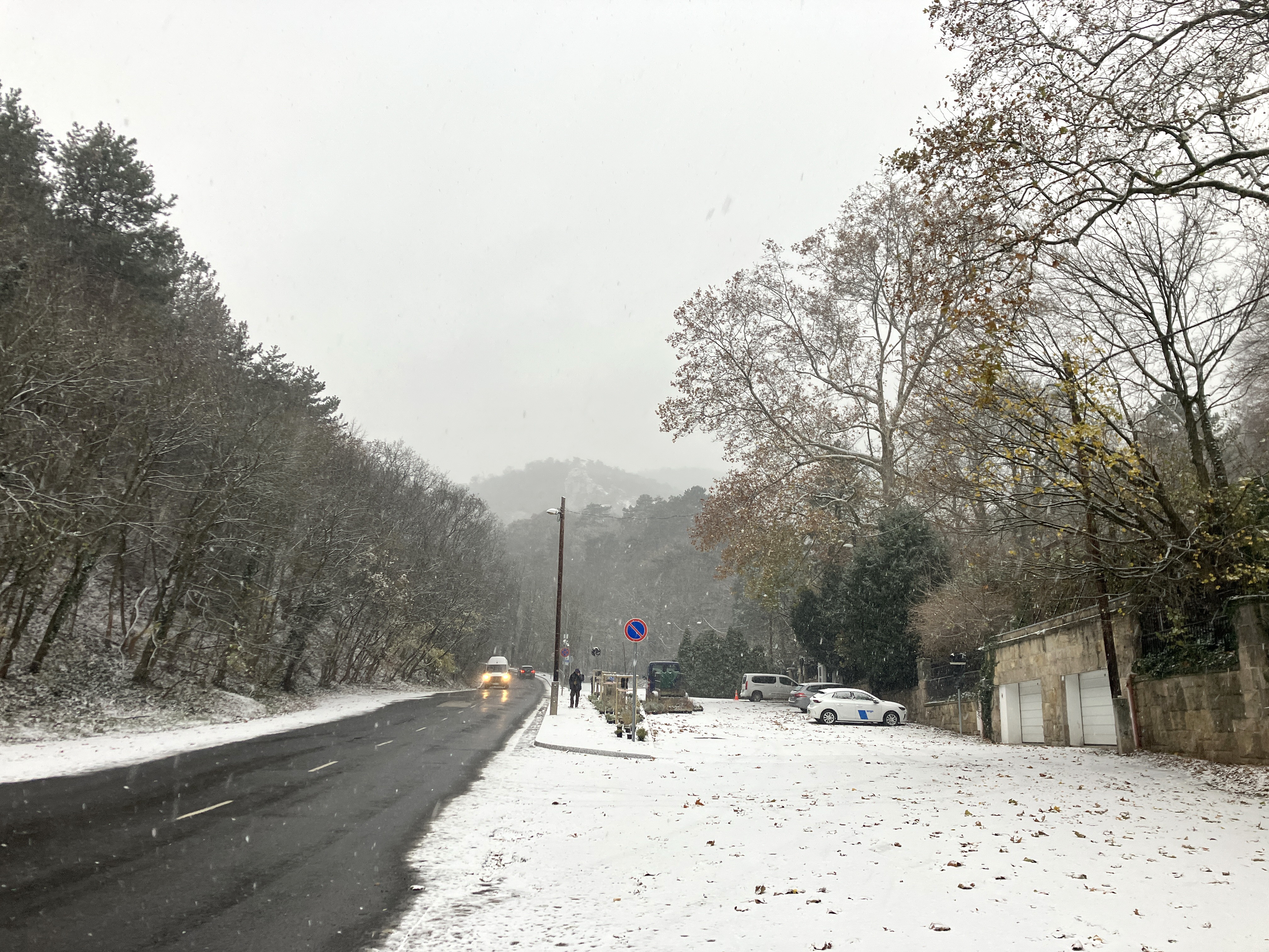 Figyelem! Életbe lépett a piros riasztás az ónos eső miatt - térképen mutatjuk a részleteket
