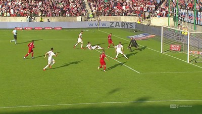 Górnik Z. - Wisła K. (1:0): Carlitos tym razem zbyt egoistycznie. Hiszpan zmarnował naprawdę świetną szansę dla swojego zespołu