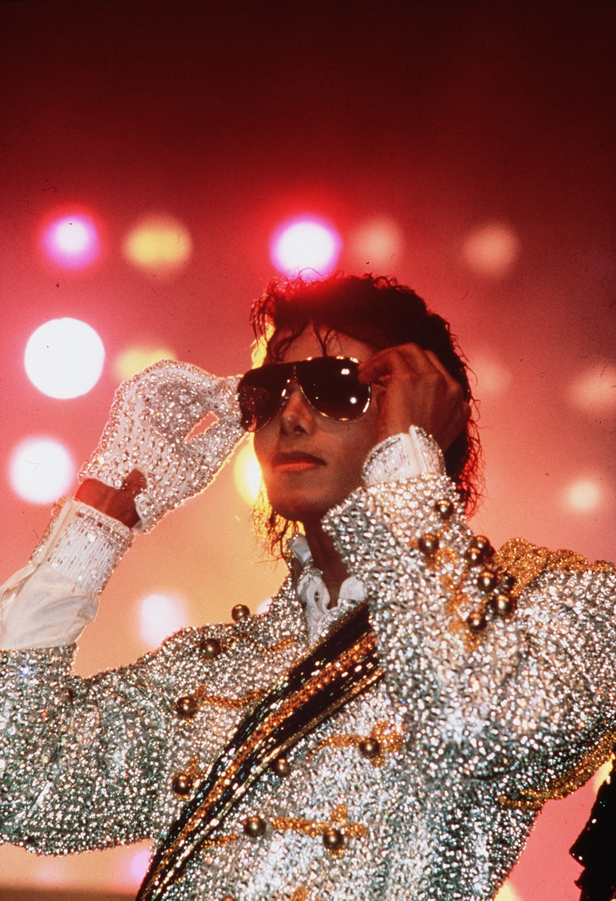 Eladták Michael Jackson kesztyűjét 33 millió forintért - Blikk