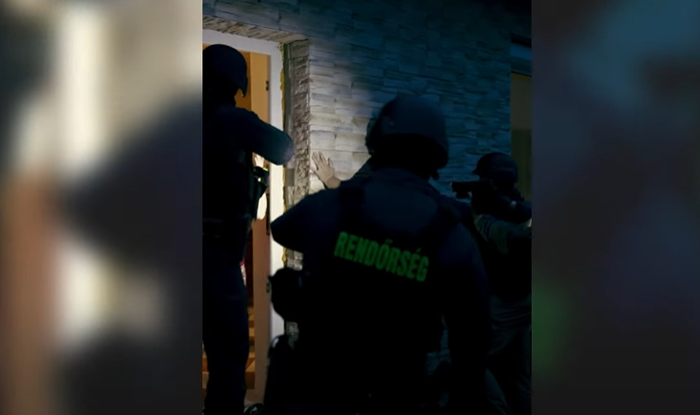 Elkaptak egy prostituáltakat futtató családot - videó