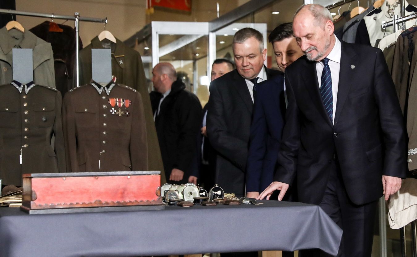 Antoni Macierewicz w Muzeum Wojska Polskiego