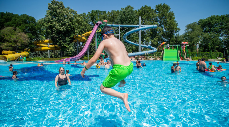 Magyarországon luxus lesz a fürdőzés: durván megugorhat a belépőjegyek ára - ekkora változásra kell számítani