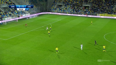 Arka - Zagłębie (1:1): To powinien być gol! Steinbors lepszy od Świerczoka w akcji, która mogła dać gościom trzy punkty!