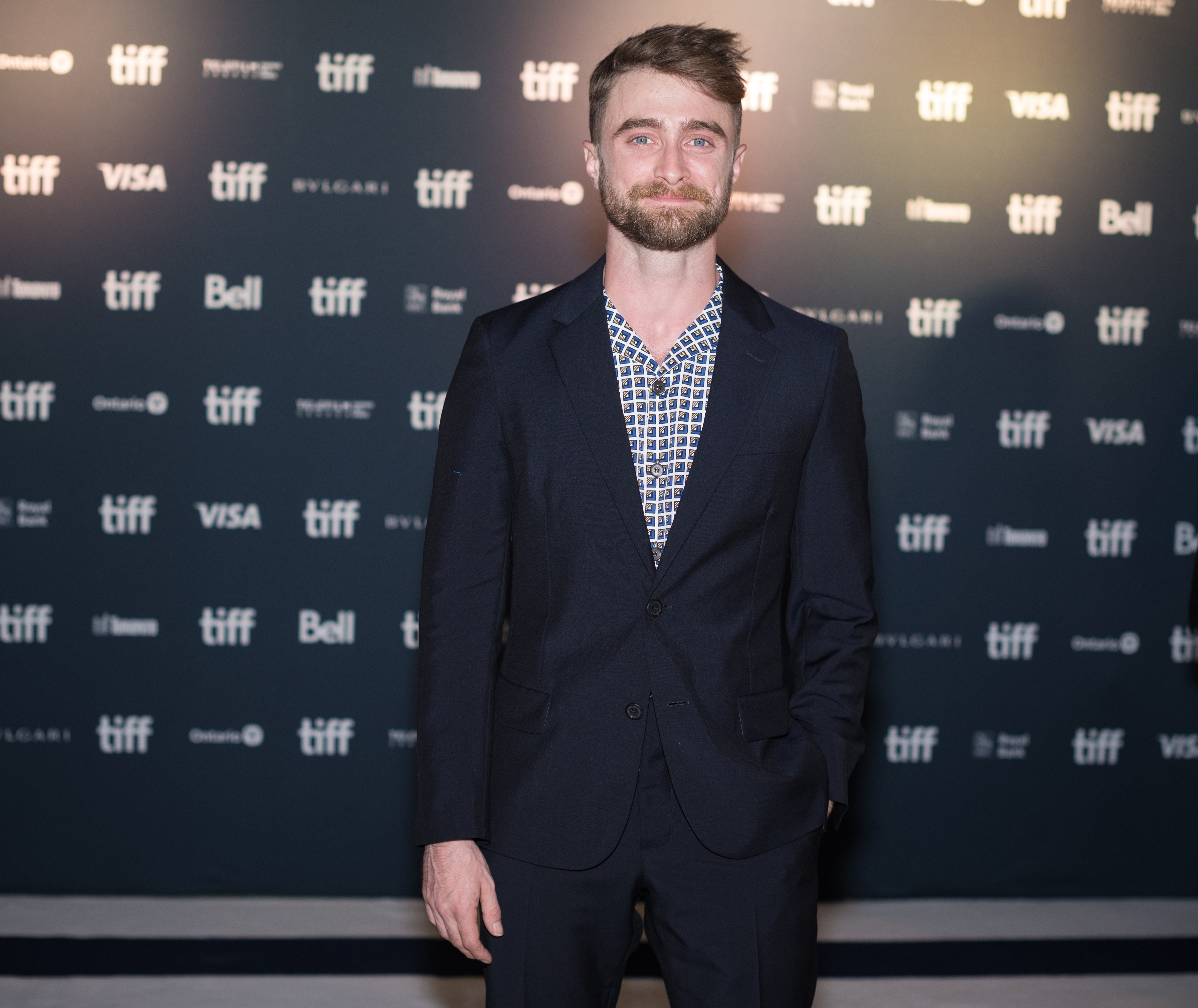 Rá sem ismerni Harry Potterre: Daniel Radcliffe kockás hasat és kidülledő mellizmot villantott – fotó