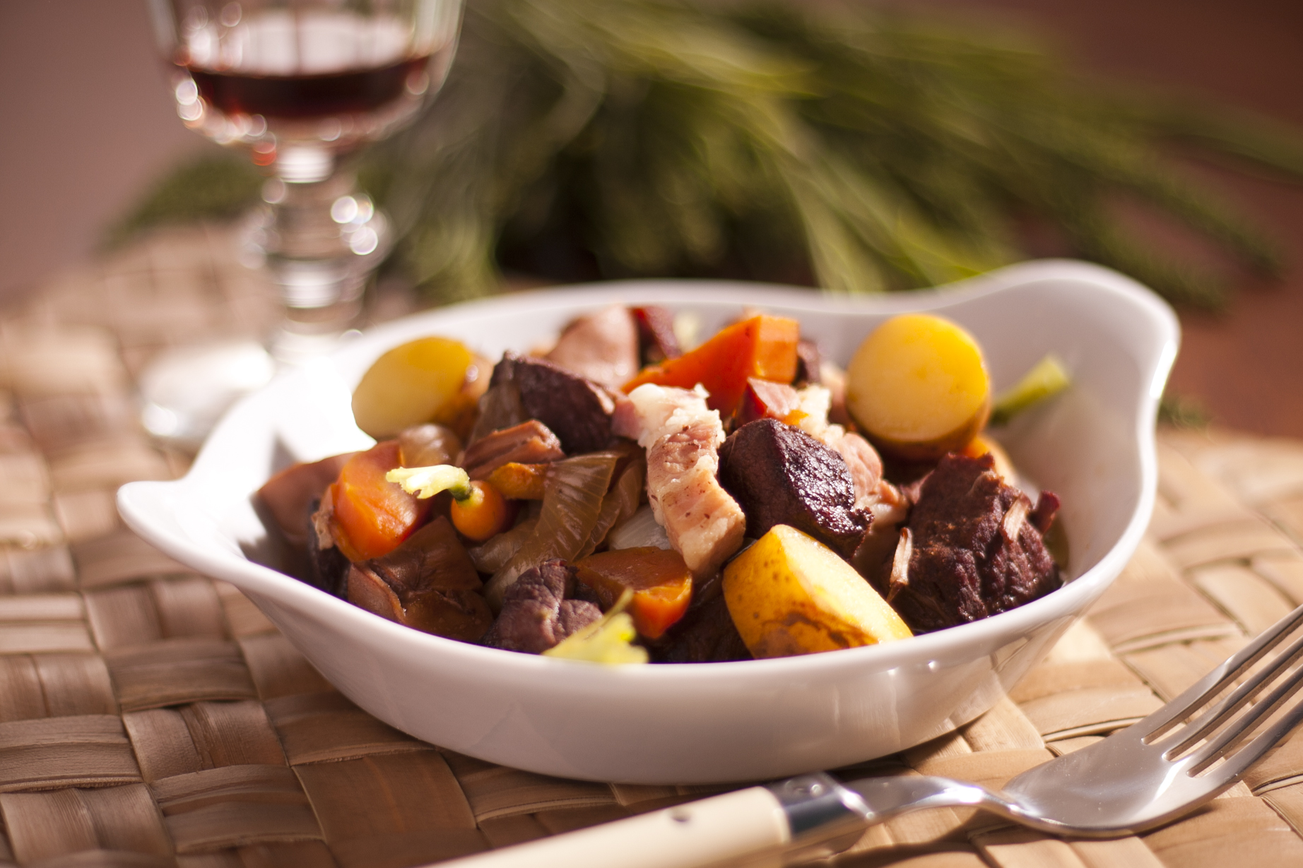 Íme, egy kihagyhatatlan egytálétel: burgundi marharagu – recepttel!