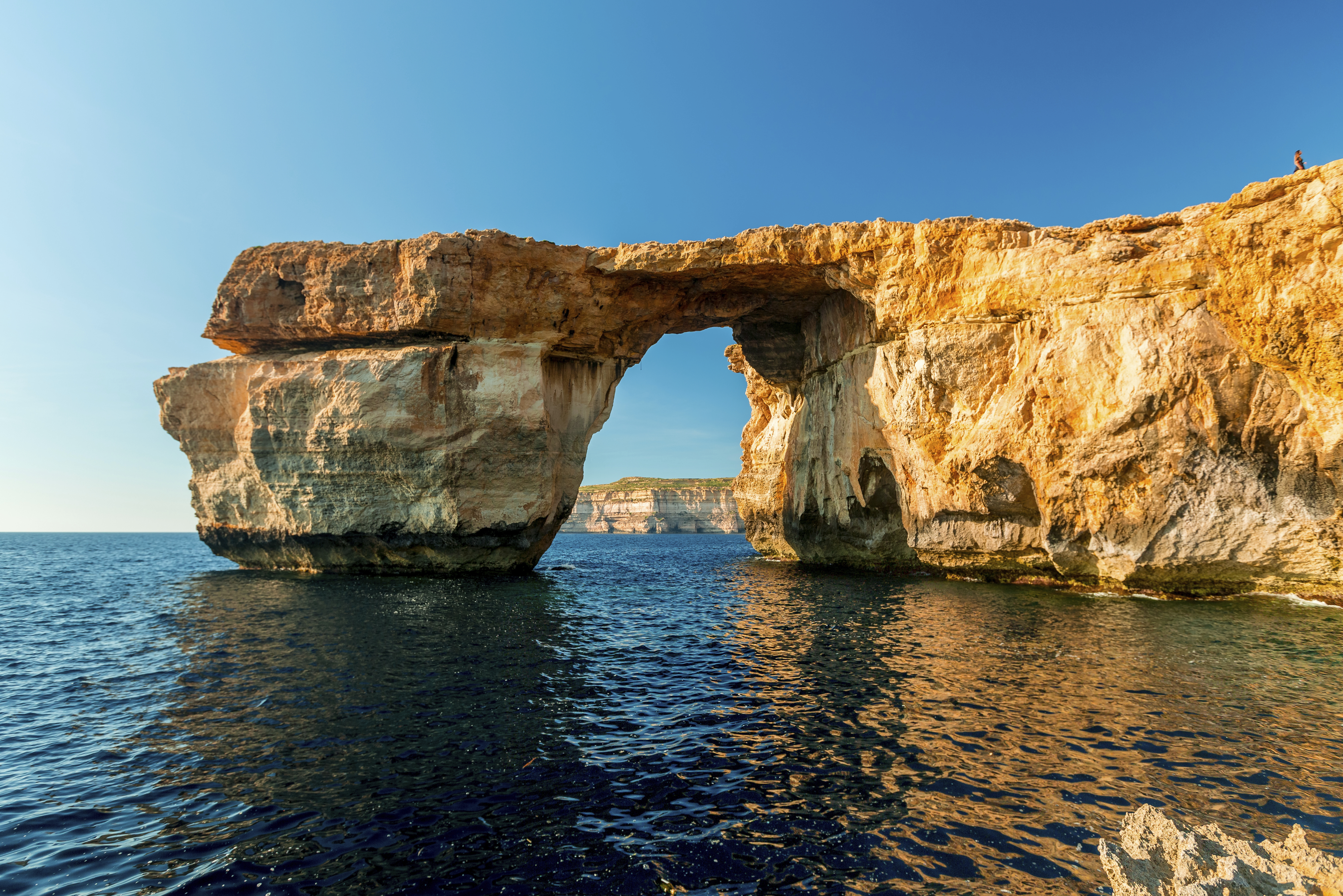 Összeomlott Málta látványossága, a természetes kőhíd - Blikk