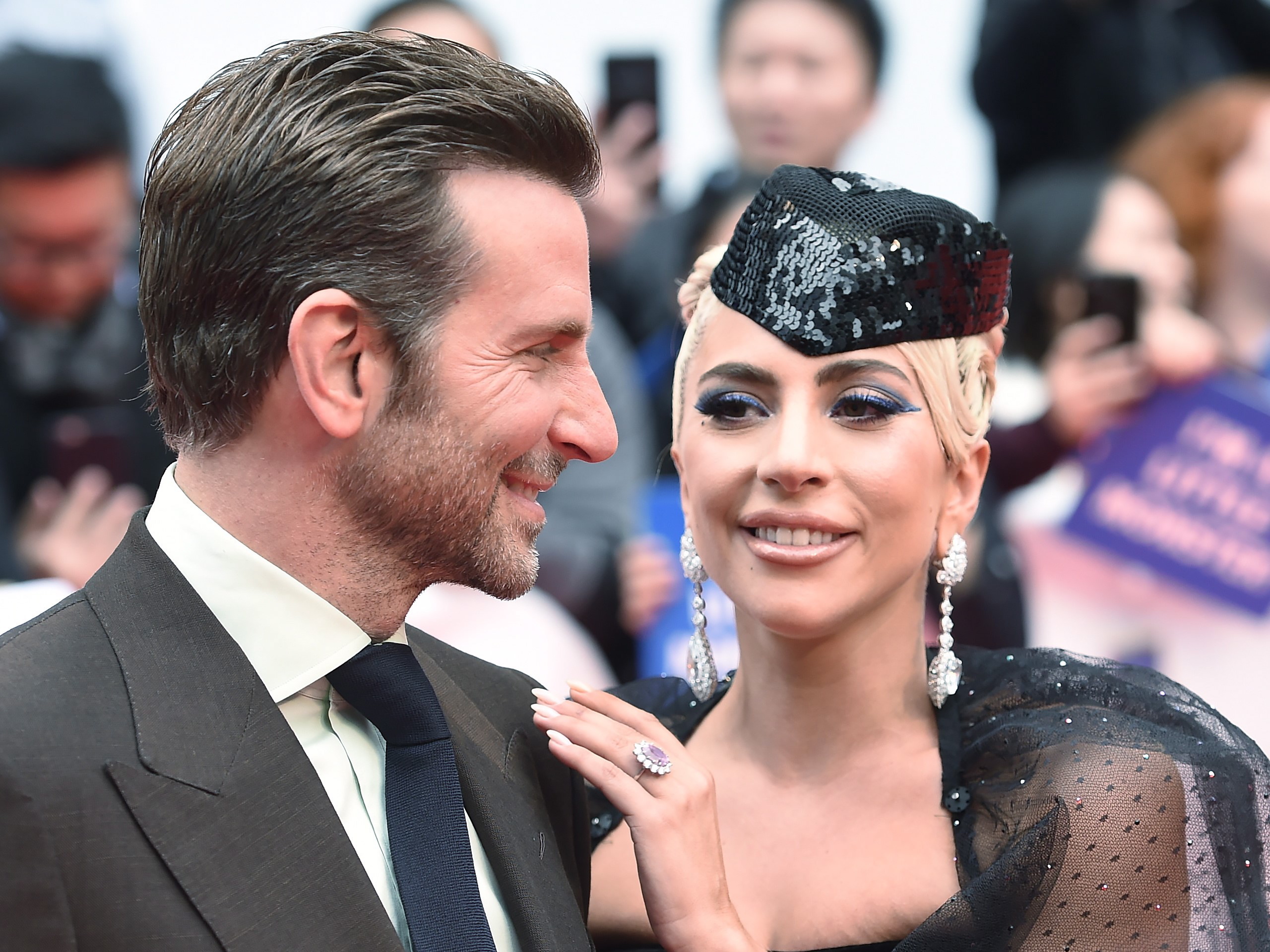 Lady Gaga okozta Irina Shayk bukását? A pletykák szerint az énekesnő  gyereket vár Bradley Coopertől - Blikk