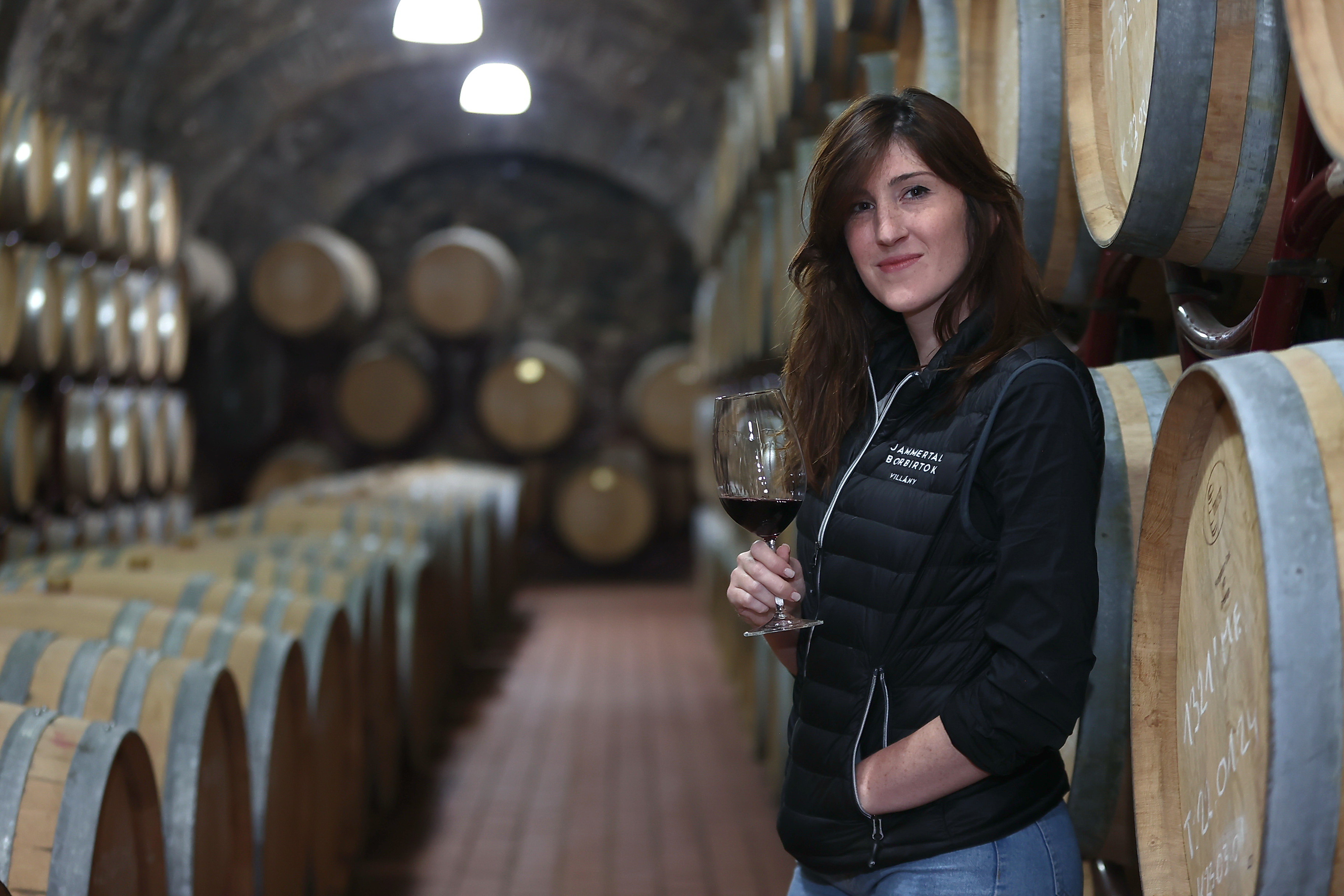 Kövesdi Zsófia, az év nemzetközi női borásza: ehhez a munkához egy erős karakter szükségeltetik