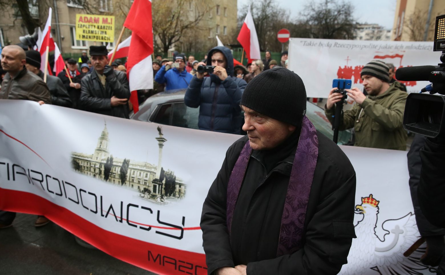 Do protestujących dołączyli uczestnicy Marszu Wolności i Solidarności.