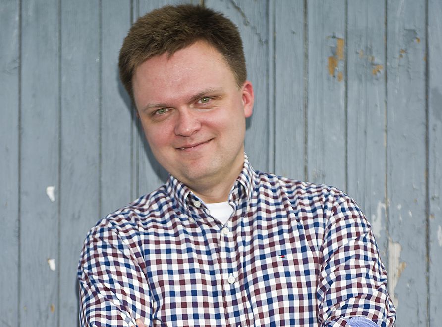 Szymon Hołownia zaś w pełni zgadza się z papieżem Franciszkiem i uważa, że polskie parafie powinny przyjmować do siebie uchodźców: