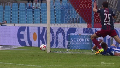 Wisła P. - Pogoń (0:1): Jak on tego nie strzelił?! Piątkowski mija się z piłką na linii bramkowej!