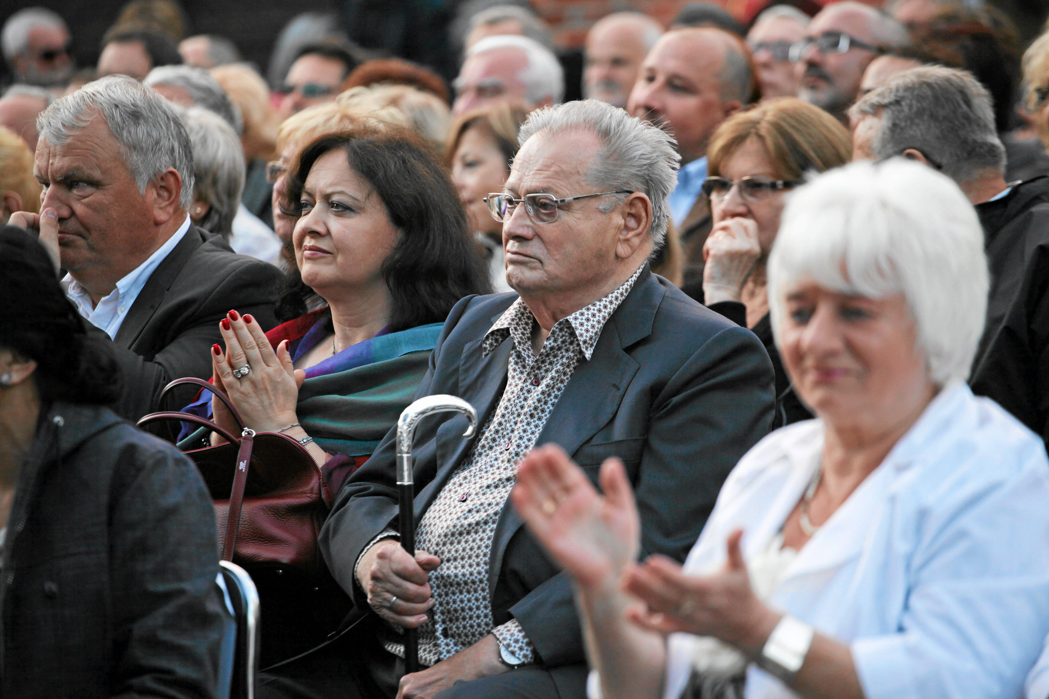 Sielanka skończyła się pod koniec lat 90., kiedy to Gudzowaty wszedł w konflikt z rządem Jerzego Buzka, a także z samym Gazpromem. Nowy zarząd rosyjskiego potentata nie przestrzegał umów, wynegocjowanych wcześniej.