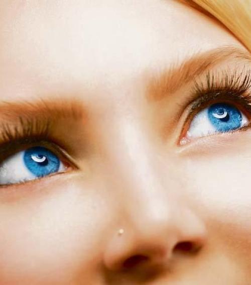 keresek női kék szem