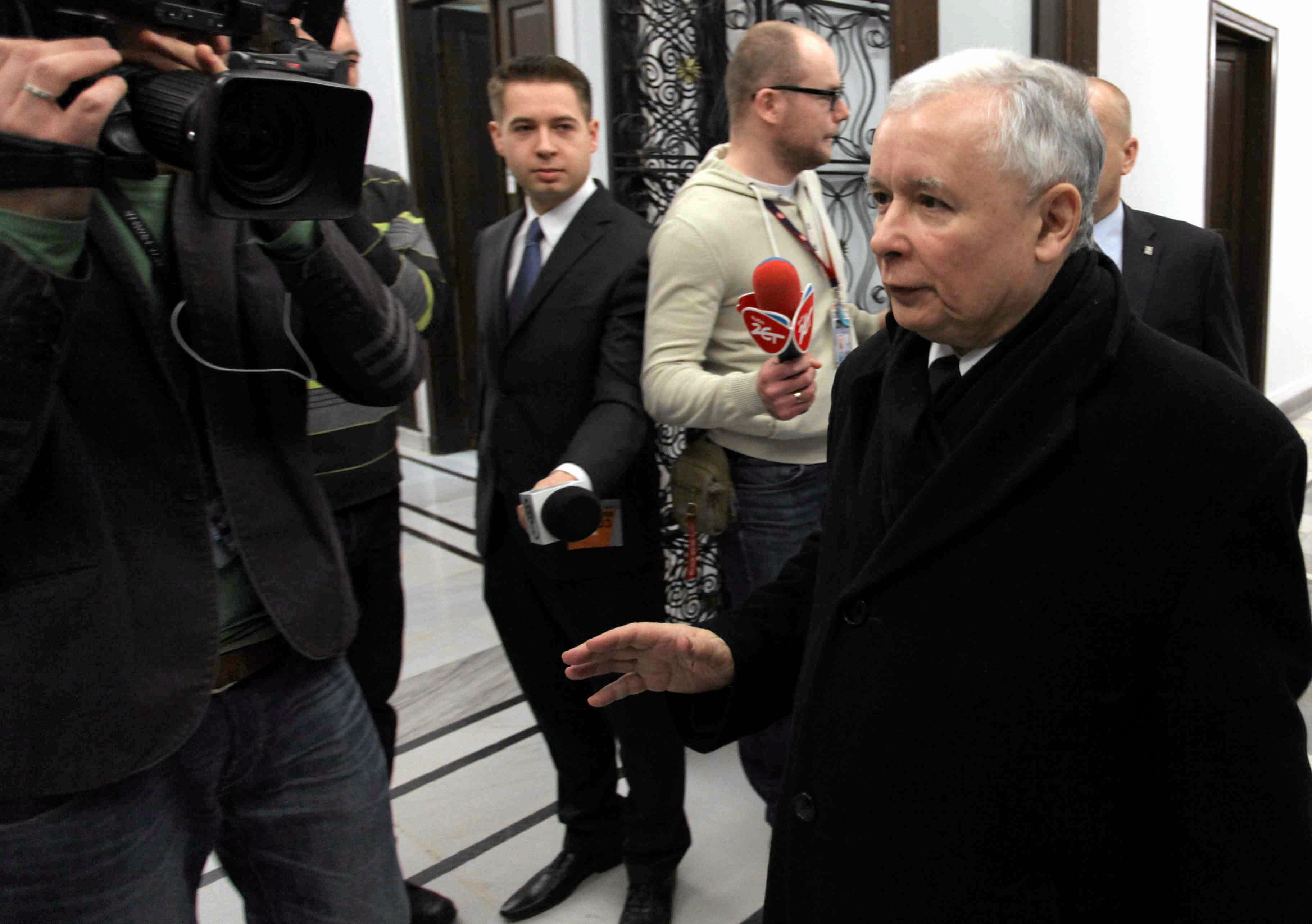 Jarosław Kaczyński zmierza na debatę nad wnioskiem jego partii o wotum nieufności dla rządu
