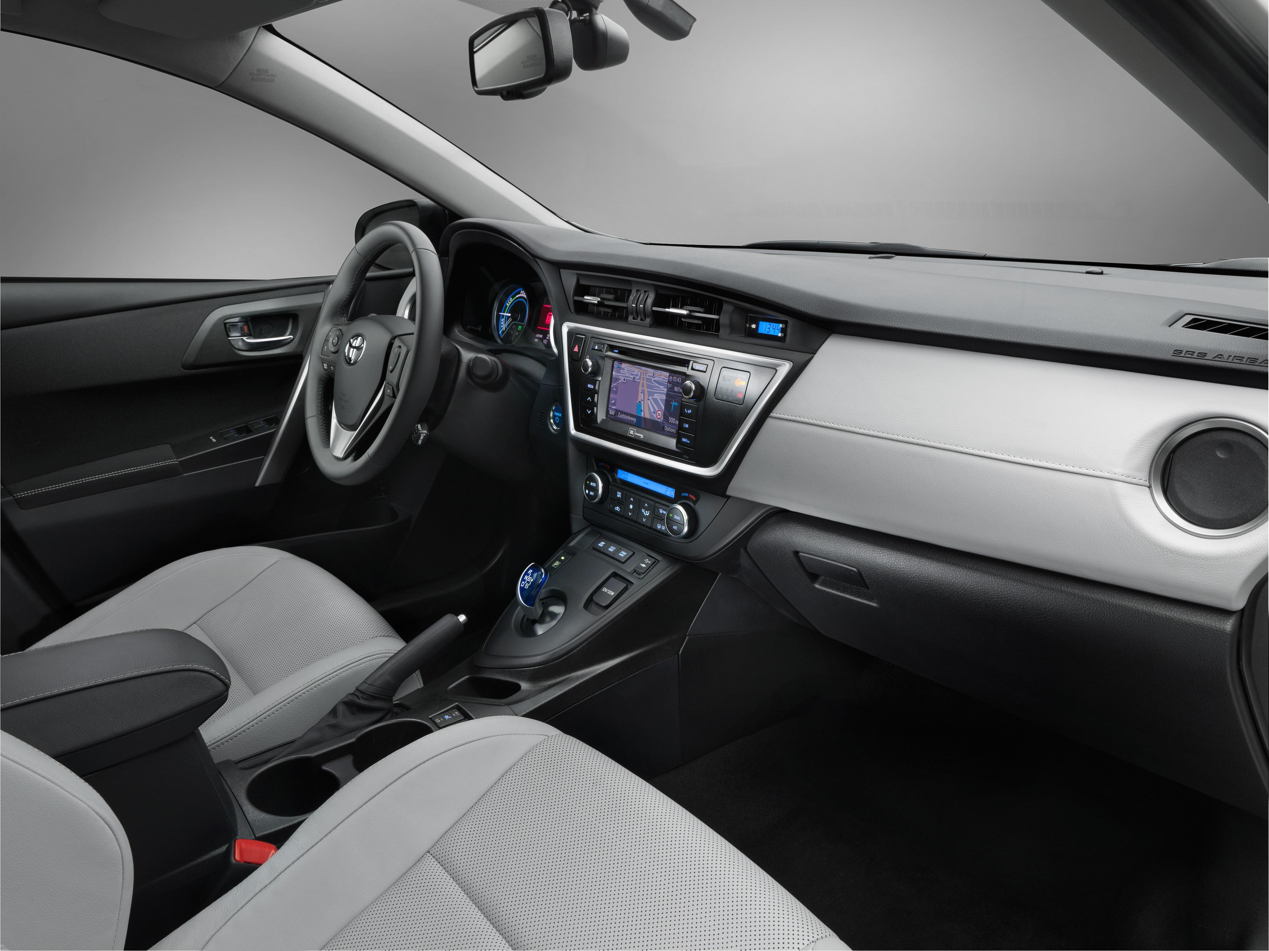 Toyota Auris Touring Sports