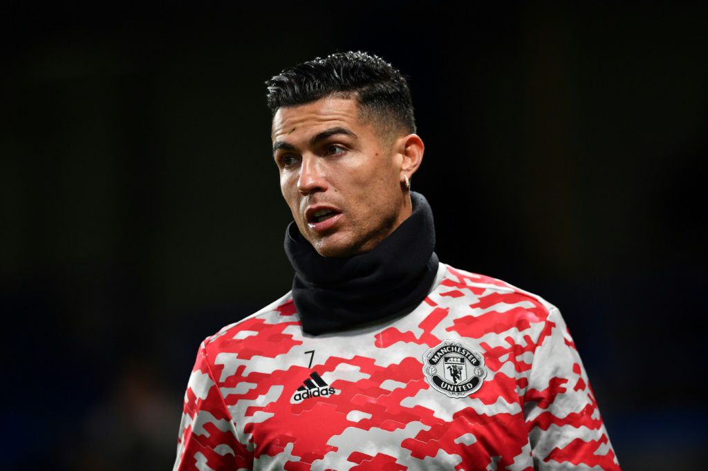 Man Utd\'s Ronaldo on bench for Chelsea clash