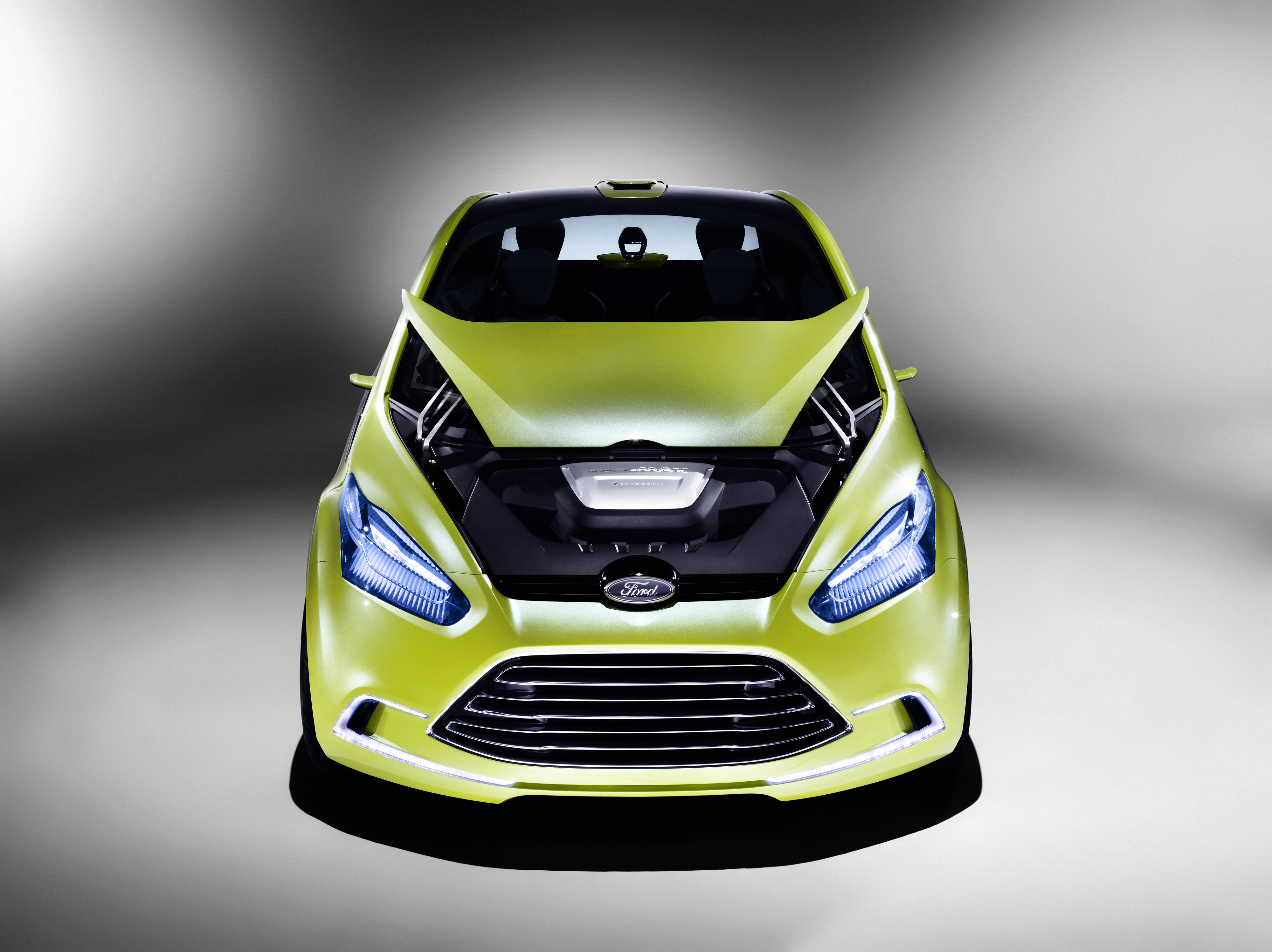 Najważniejszy jest silnik z nowej rodziny ecoboost - czterocylindrowy 1,6-litrowy motor daje aż 180 KM