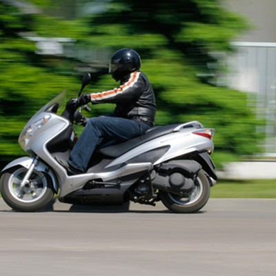 Suzuki Burgman - stworzony, by cieszyć