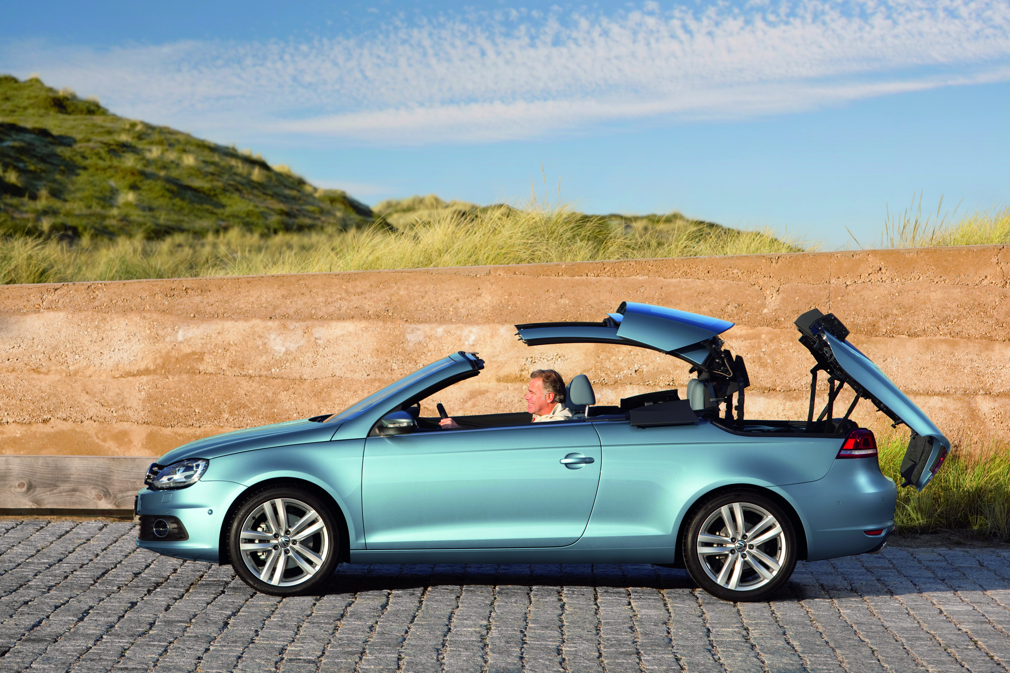 Volkswagen eos - na liście 12 najbardziej awaryjnych aut w klasie samochodów kompaktowych wg ADAC