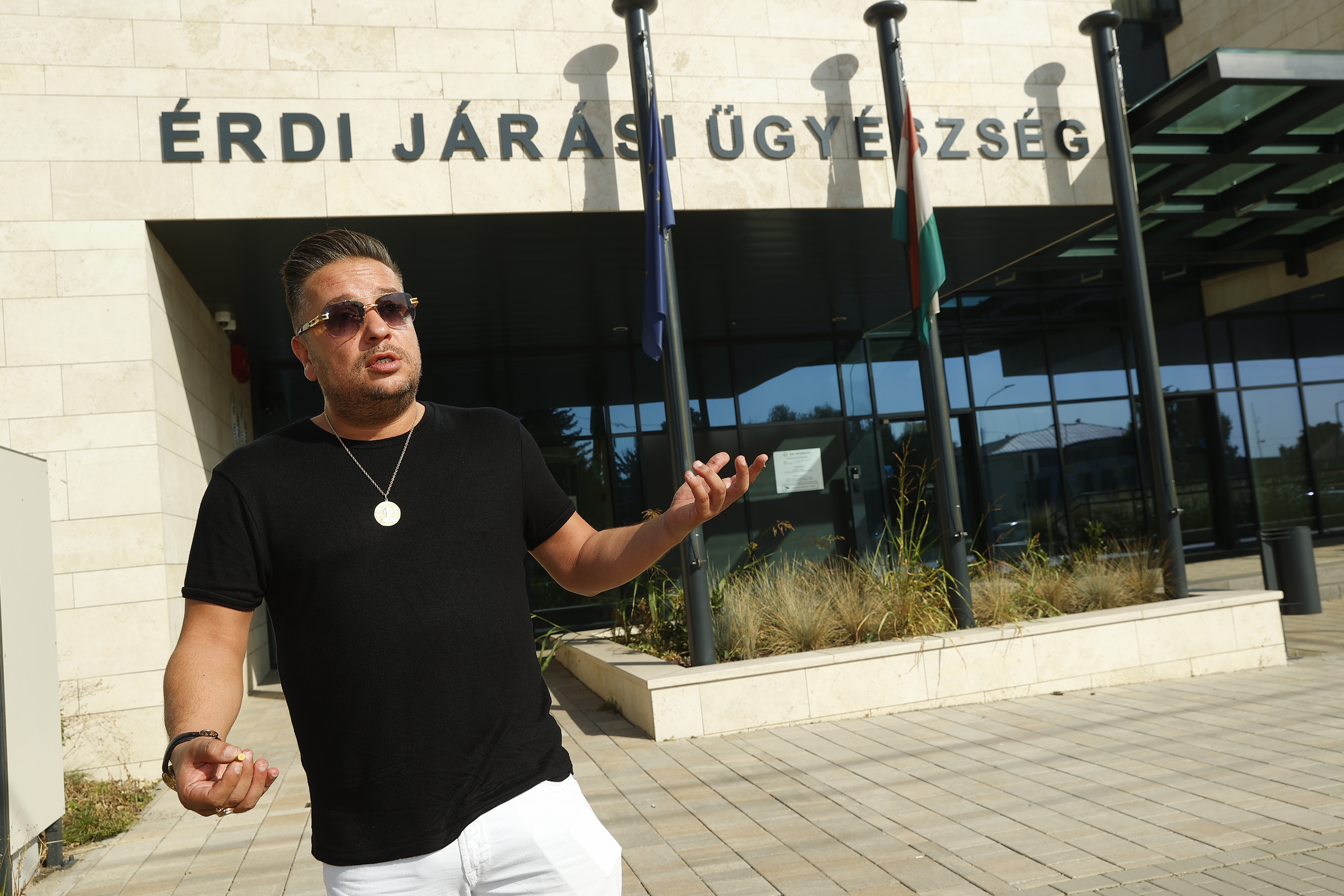 Folytatódik L.L. Junior és Körtvélyessy Kinga válópere: "Bízunk benne, hogy hamar lezárul az ügy" - fotók