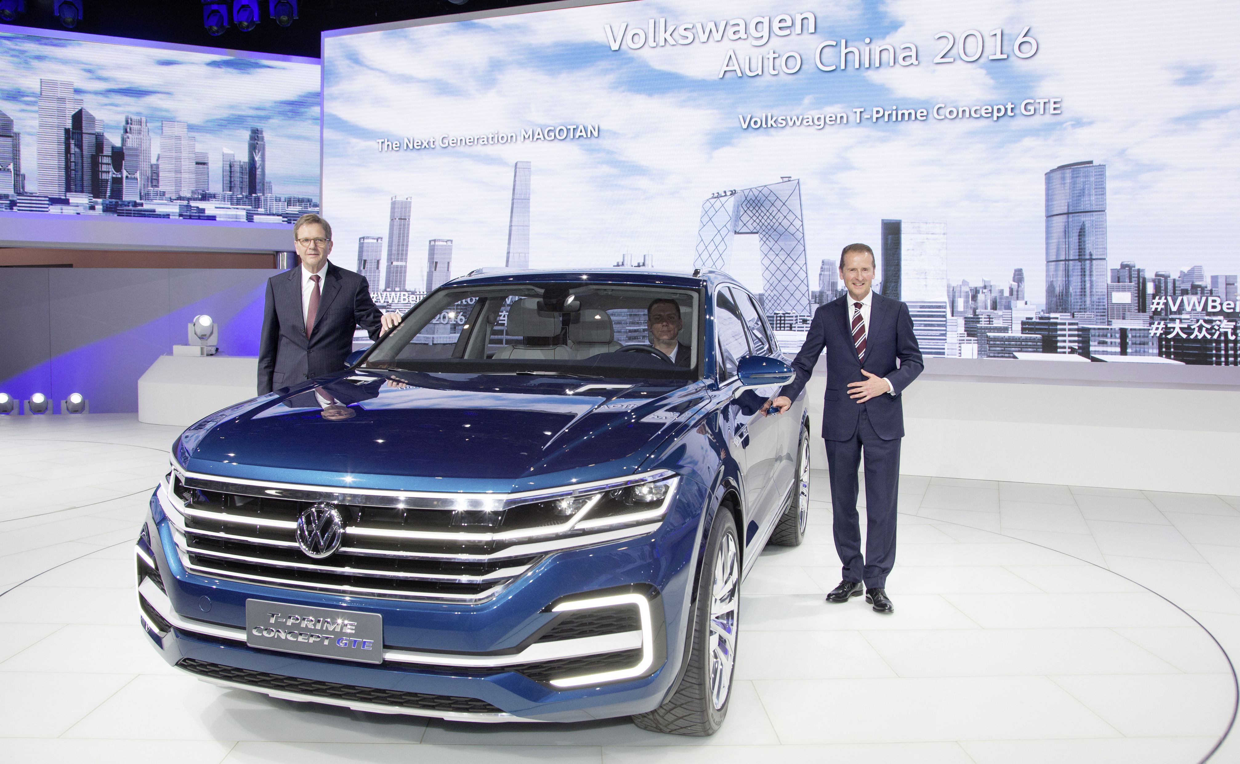 Volkswagen ujawnił model o nazwie T-Prime Concept GTE. To SUV zaliczany do klasy wyższej. W opinii konstruktorów zapowiada następcę modelu touareg. Inżynierowie twierdzą, że ten duży SUV jest wygodny jak limuzyna, przestronny jak kombi, a pod względem trakcji przewyższa auta z innych segmentów.