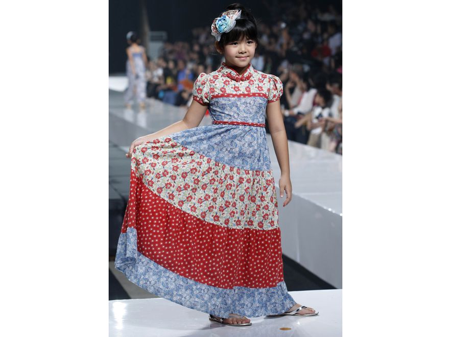 Moda dziecięca w kolekcji Sebastiana Gunawana na Jakarta Fashion Week 2010