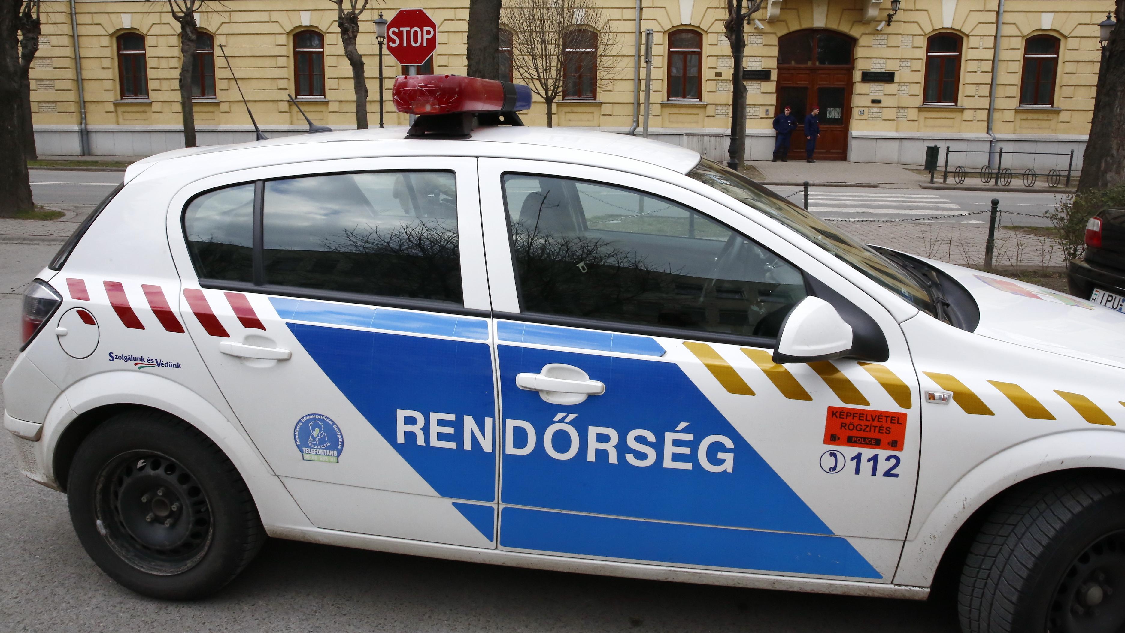 Több mint egy hónapja nem ad magáról életjelet egy pécsi kamasz lány: nagy erőkkel keresi a rendőrség