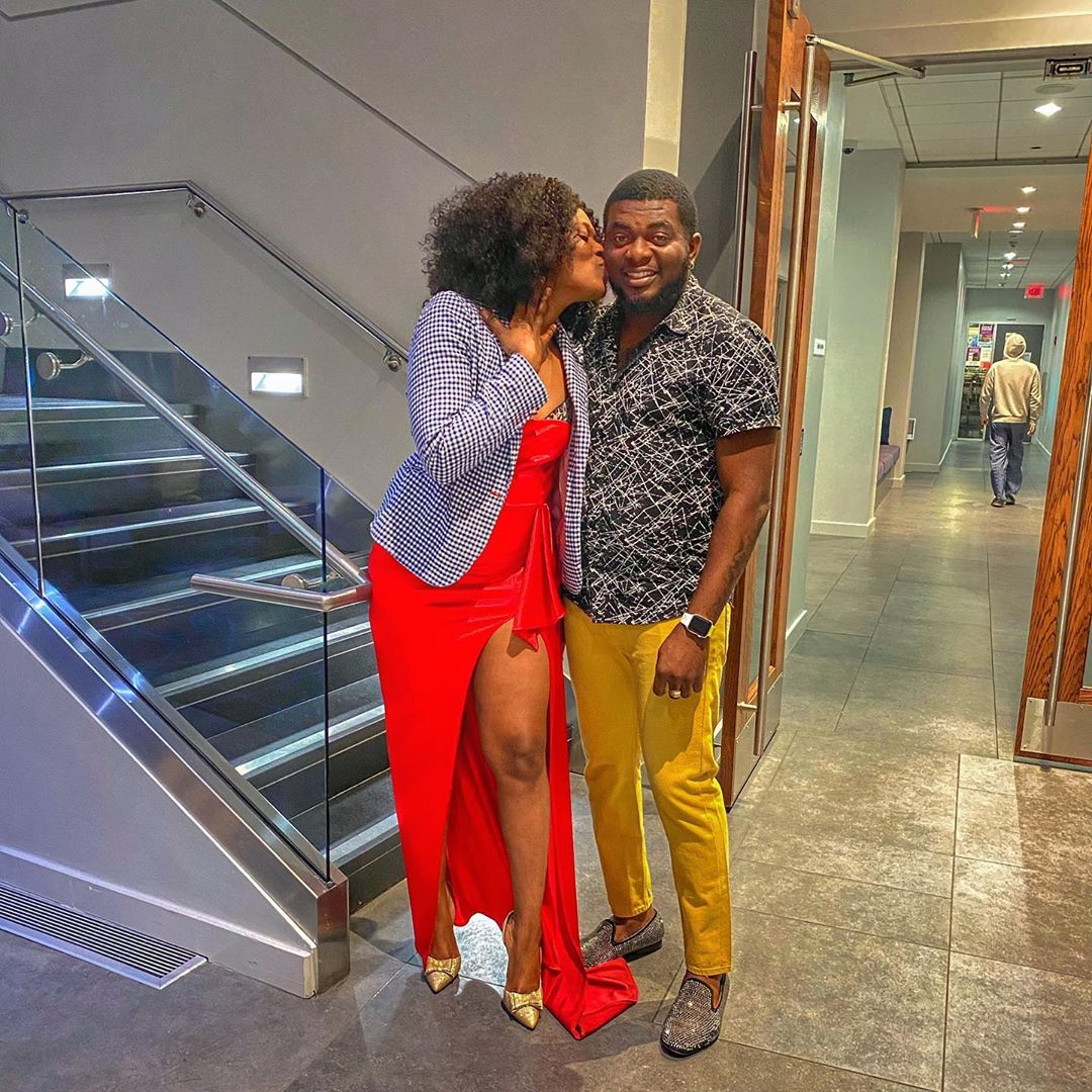 Nigerian singer has joined the list of celebrities who will be walking down the aisle in 2020 as he proposed to his girlfriend. [Instagram/KellyHansome]