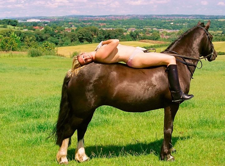Hot To Trot Calendar 2014