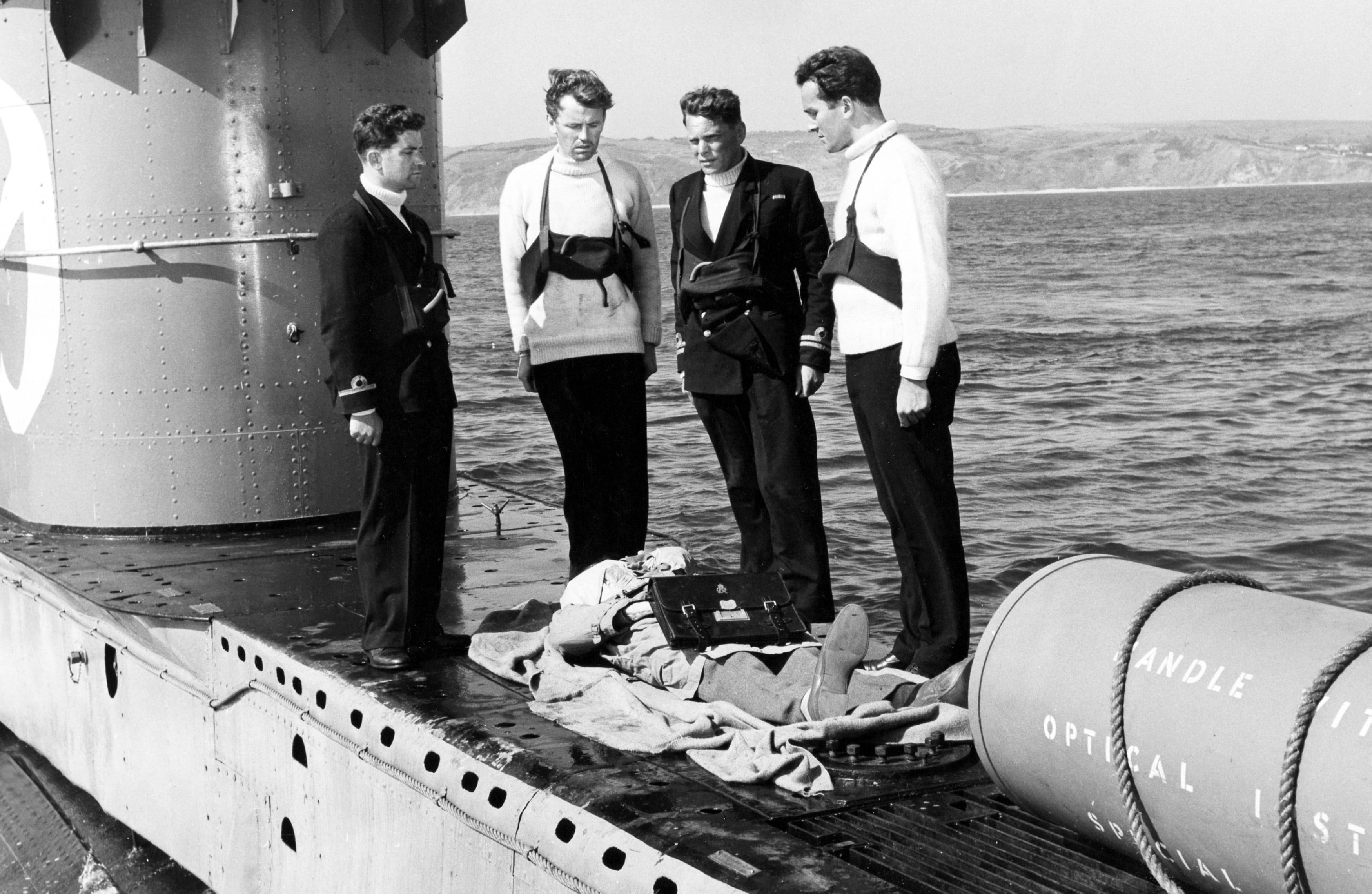 Hihetetlen: halott hajléktalannal verte át a nácikat James Bond atyja