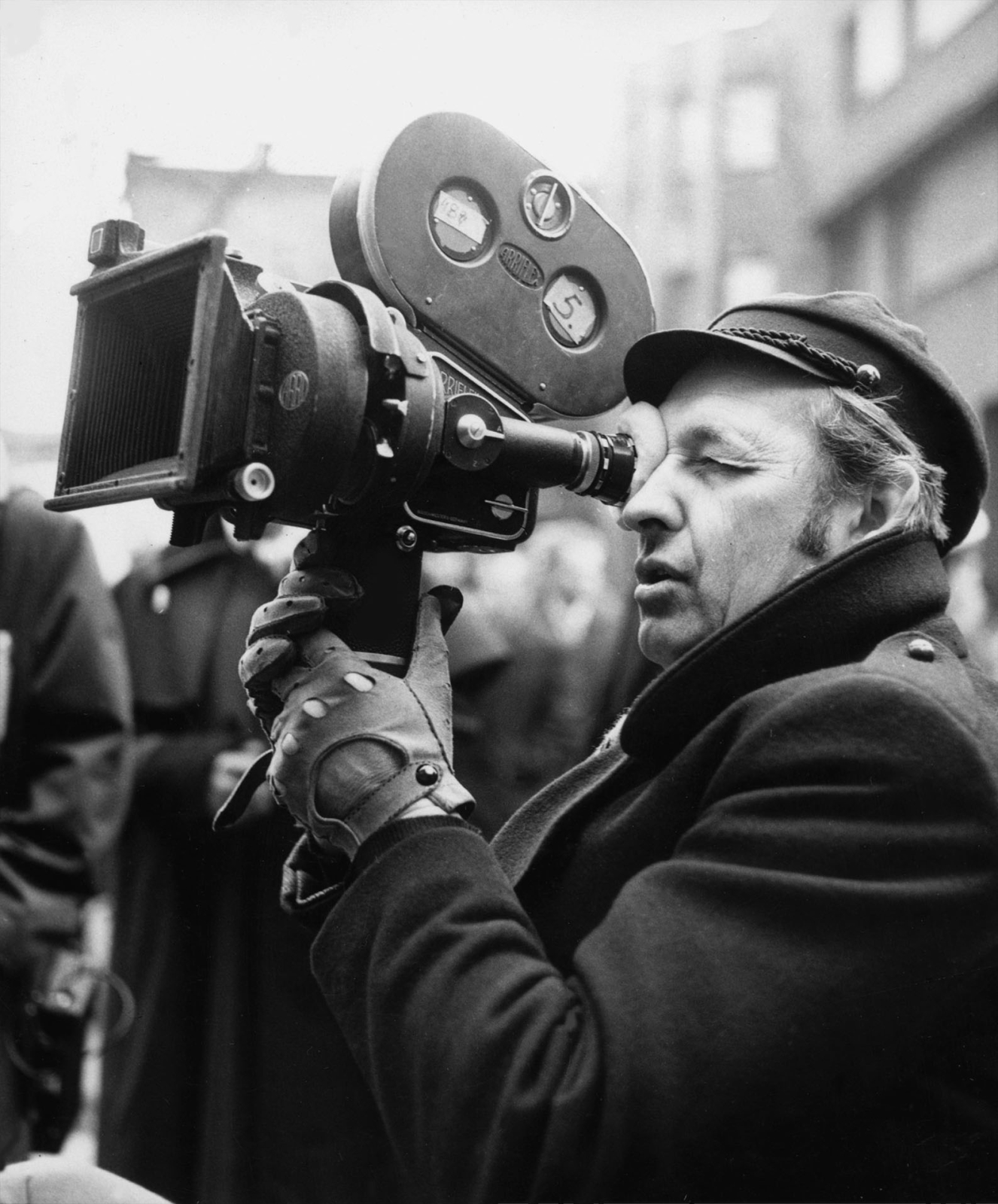 Na zdjęciu archiwalnym z 1974 roku reżyser Andrzej Wajda na planie filmu