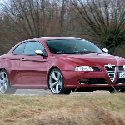 Alfa Romeo GT - kusi nie tylko ceną i wyglądem