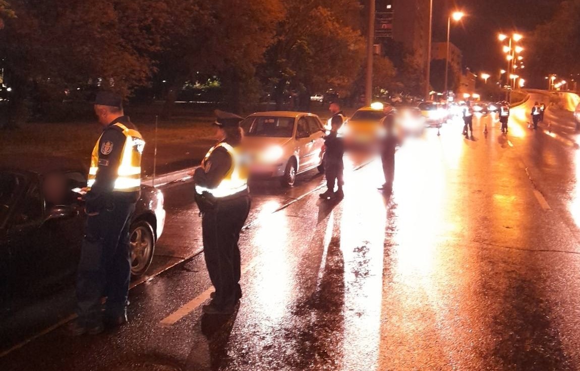 Hatalmas éjszakai razzia volt Budán: 131 ember akadt fenn rajta