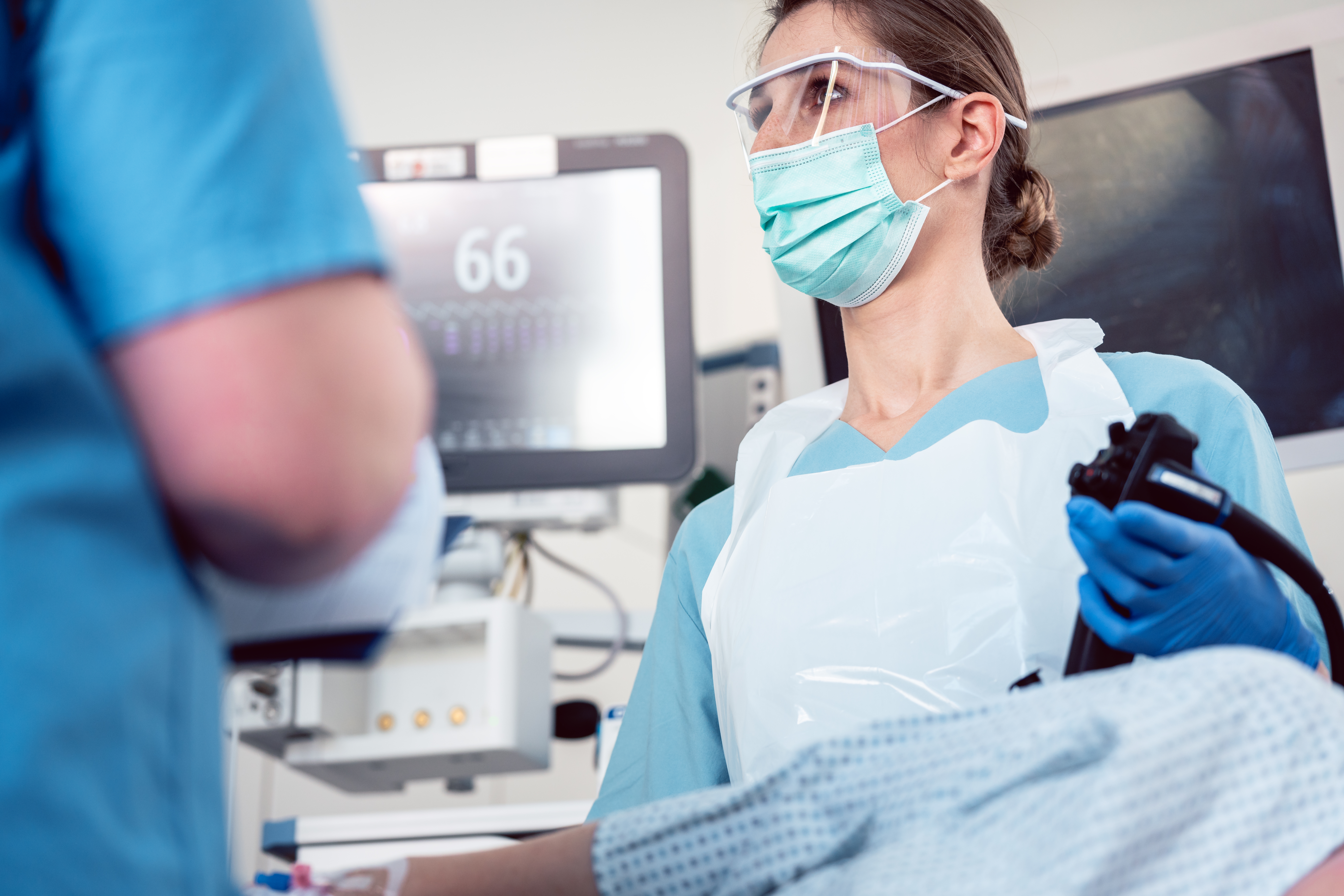 Ön szerint az orvosok magánpraxisai miatt van hosszú várólista az állami egészségügyben?