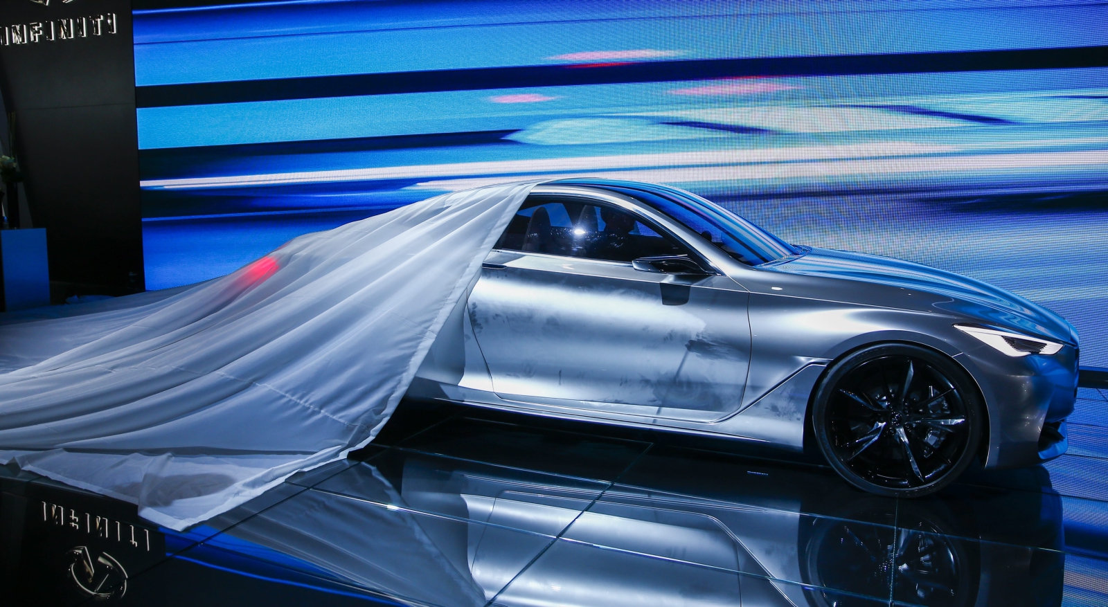 Infiniti Q60