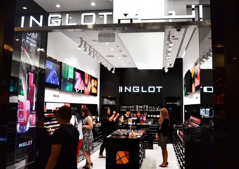 Inglot w Dubaje / materiały nadesłane