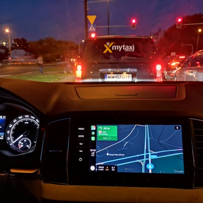 Google Maps w CarPlay, czyli lepsze od słabego