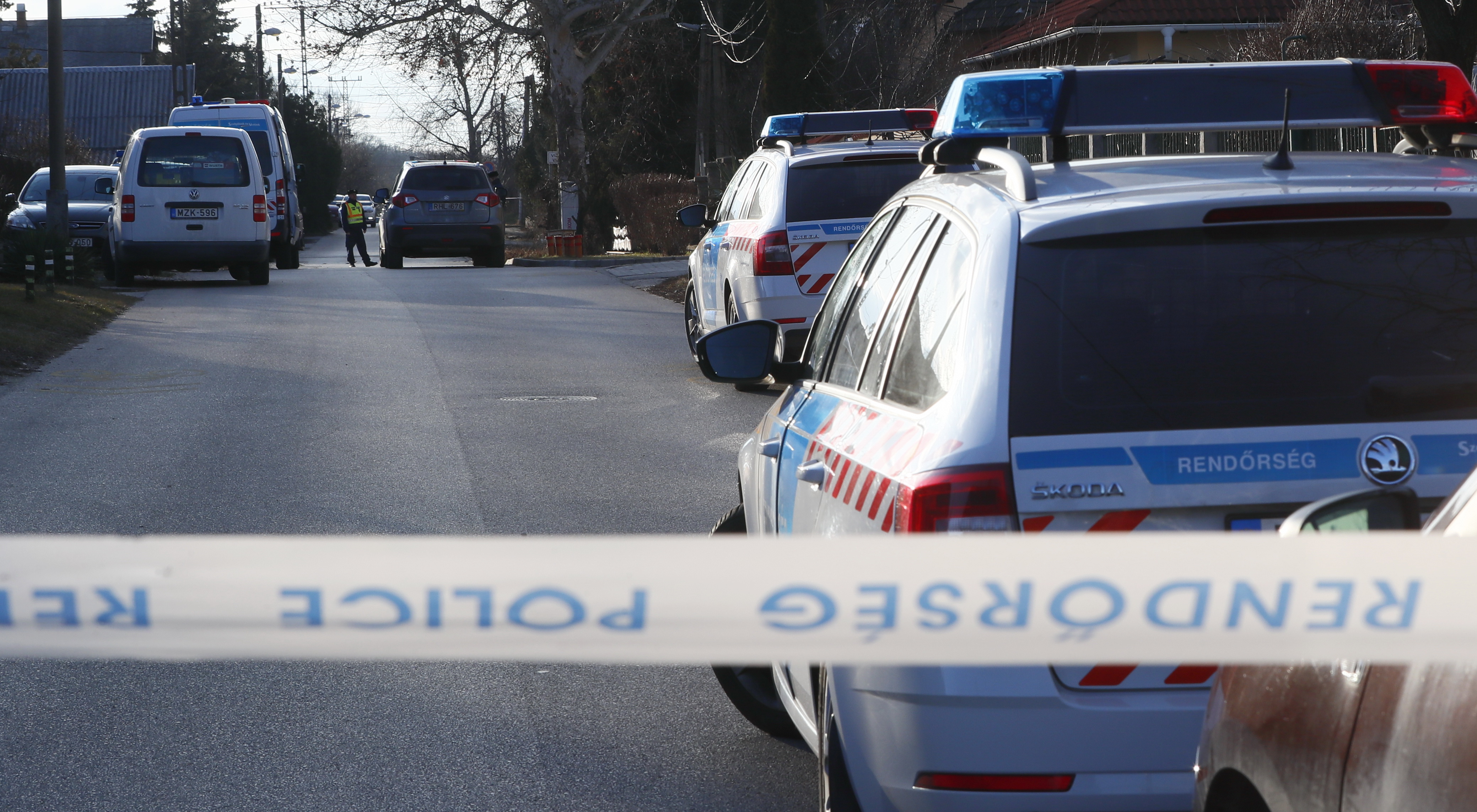 Óriási a baj! Idősebb férfival szökött meg a 13 éves Gréta: családja teljesen kétségbe esett, nagy erőkkel keresi a rendőrség