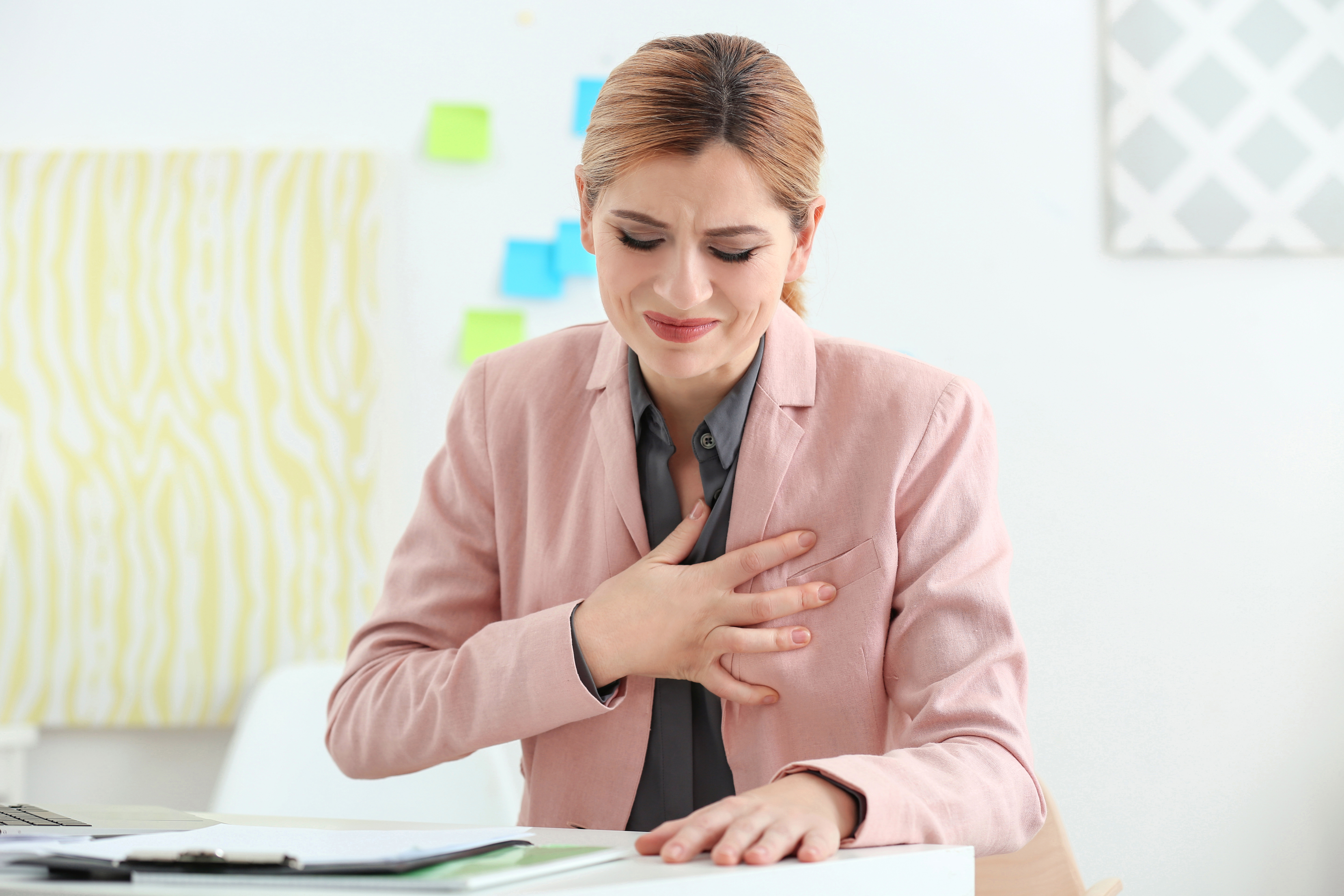 Mellkasi fájdalom: stressz vagy szívbetegség? - Blikk