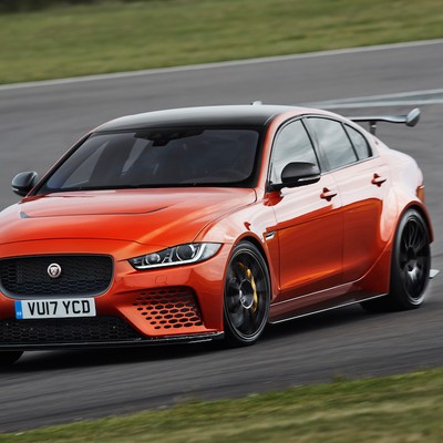 Jaguar XE SV 8: 600 KM pod maską
