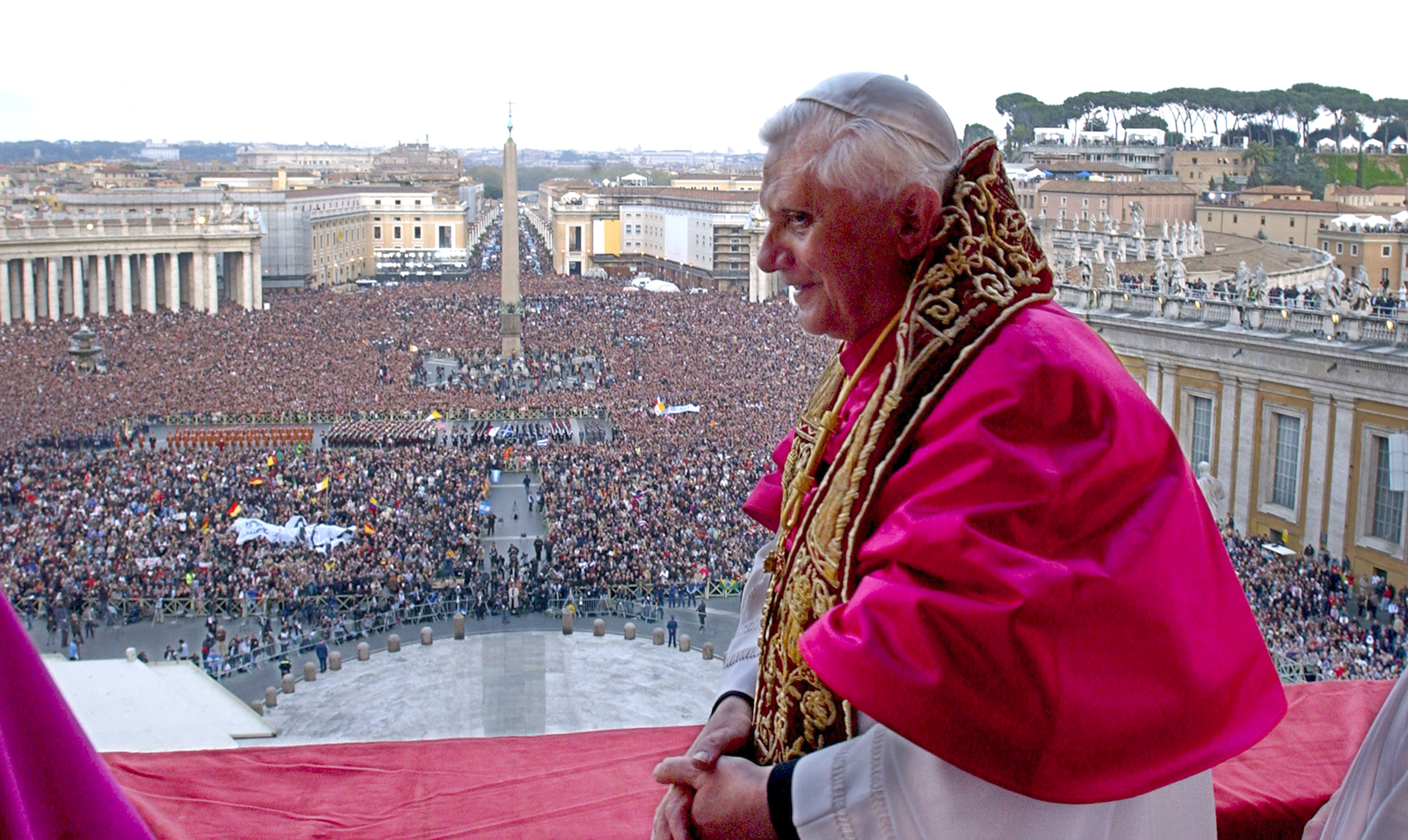 Papież Benedykt XVI ustępuje