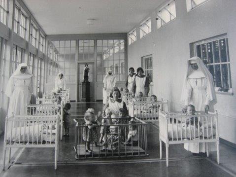Zdjęcie historyczne z domu dziecka w Tuam