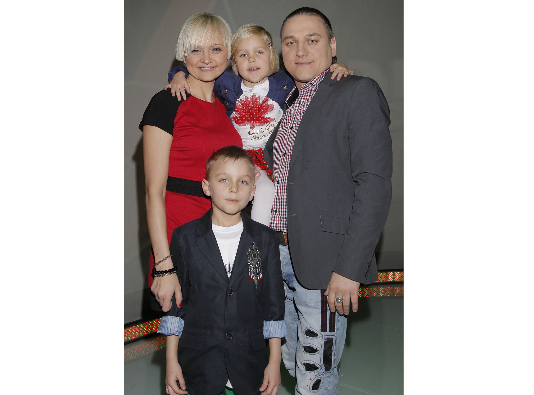 Łukasz i Edyta Golcowie z dziećmi Bartkiem i Tosią