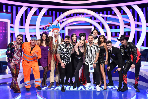 Rendkívüli időpontváltozás! Itt a TV2 bejelentése a Sztárban Sztárról és a Zsákbamacskáról – fotók, videó