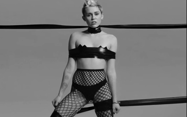 Miley Cyrus w klipie do piosenki