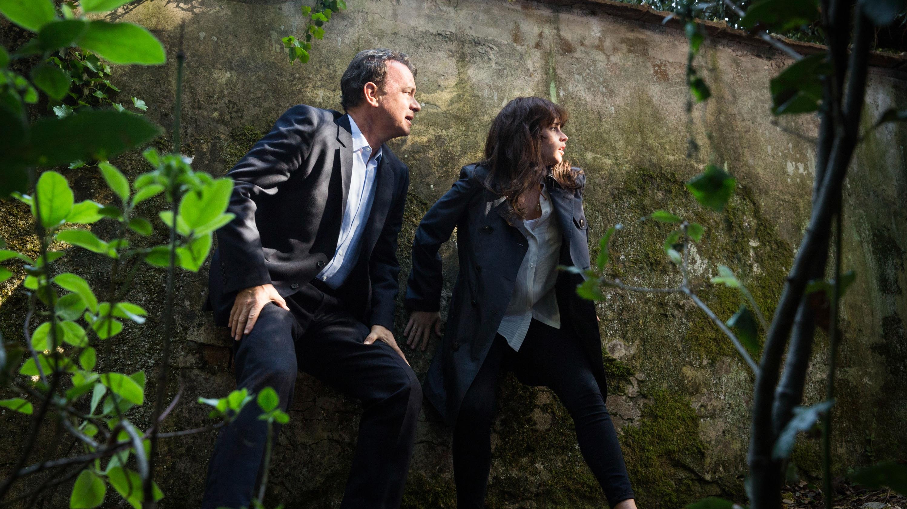 Tom Hanks i Felicity Jones w filmie „Inferno”.