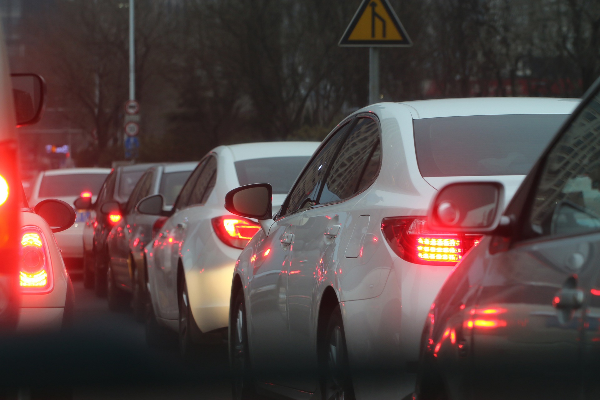 Útinform: baleset és útfelújítások nehezítik az autósok dolgát szerda  reggel - Blikk