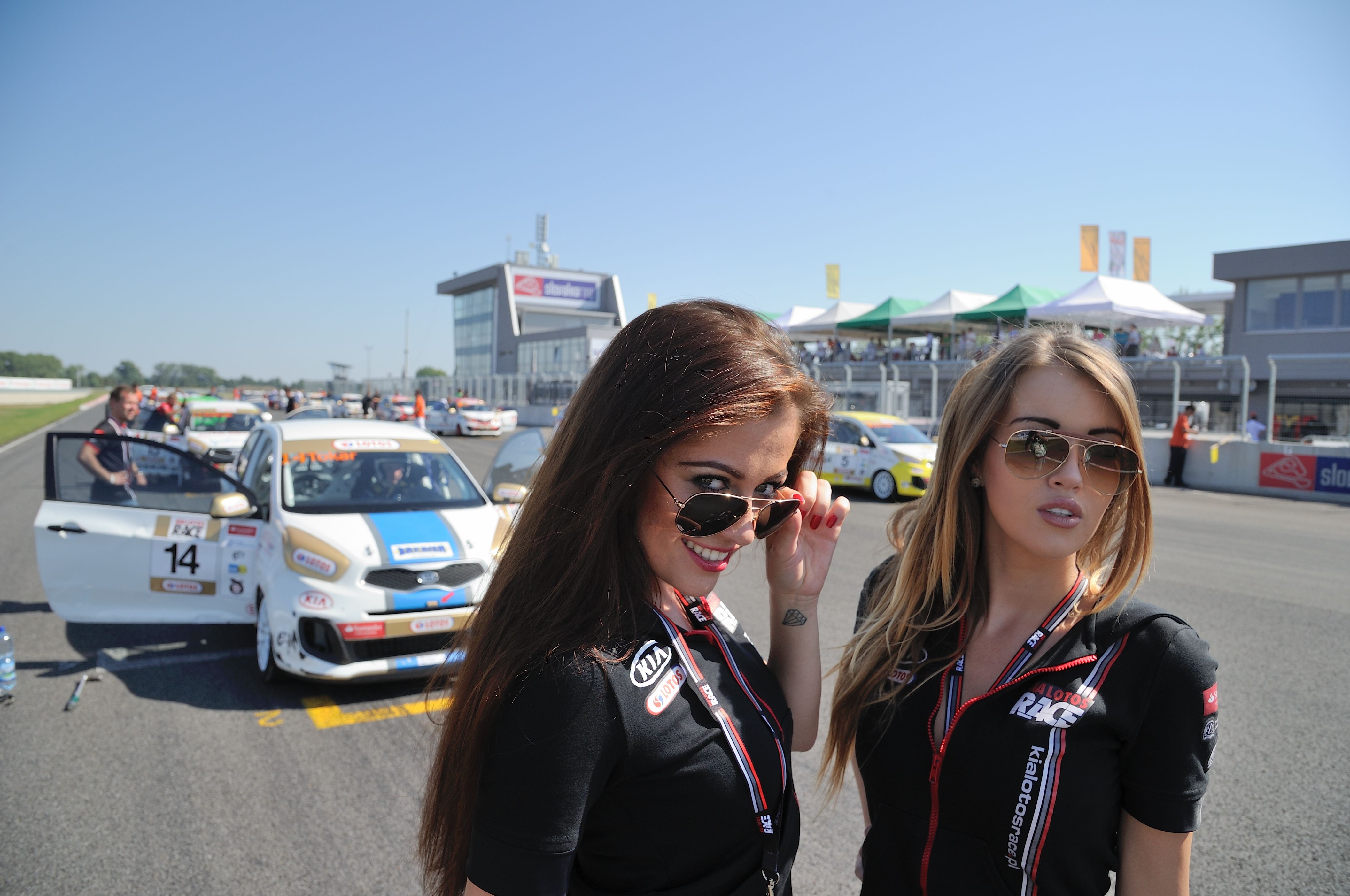 Kia Lotos Race